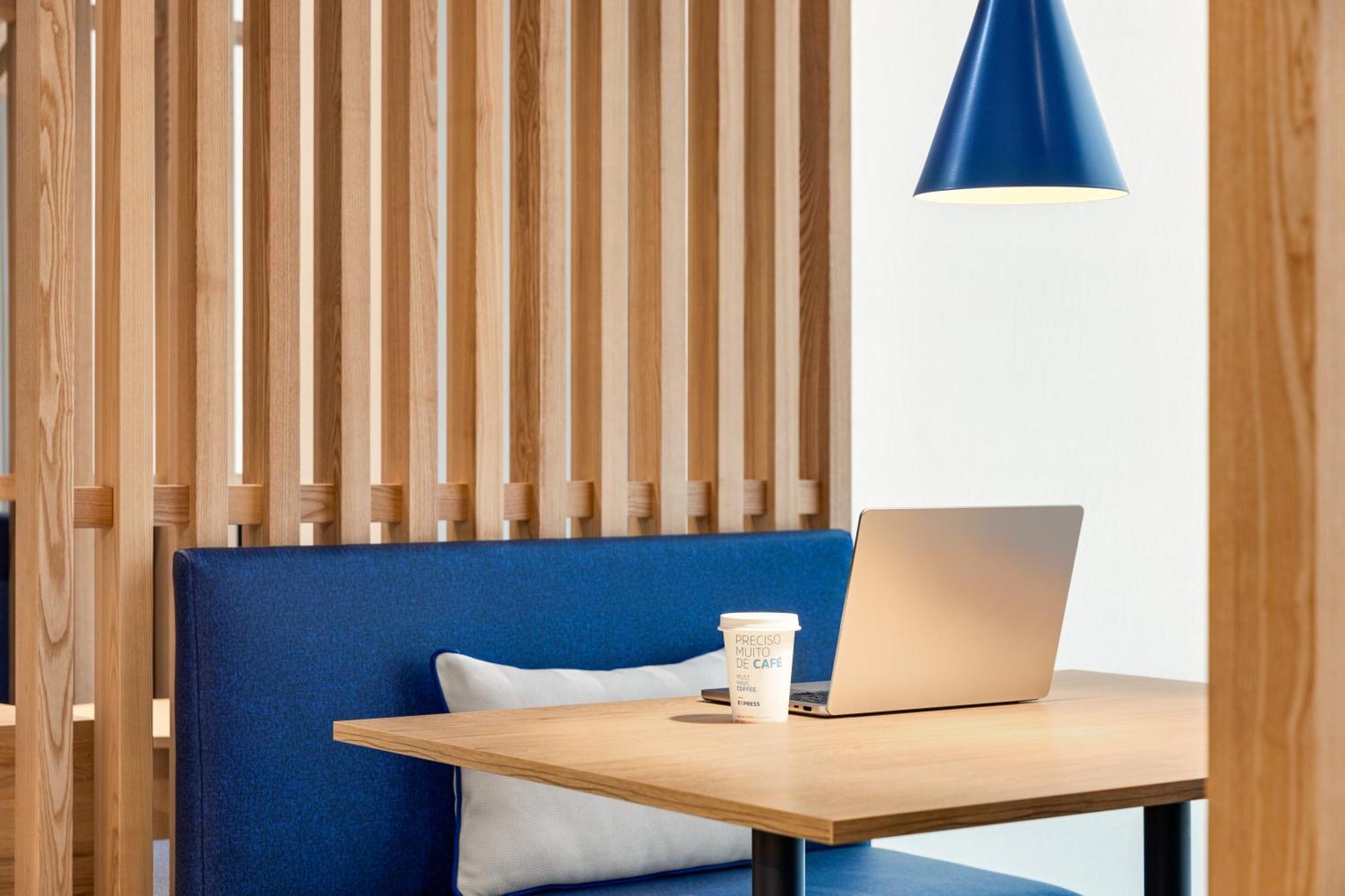 Holiday Inn Express Porto - Boavista By Ihg Exterior foto