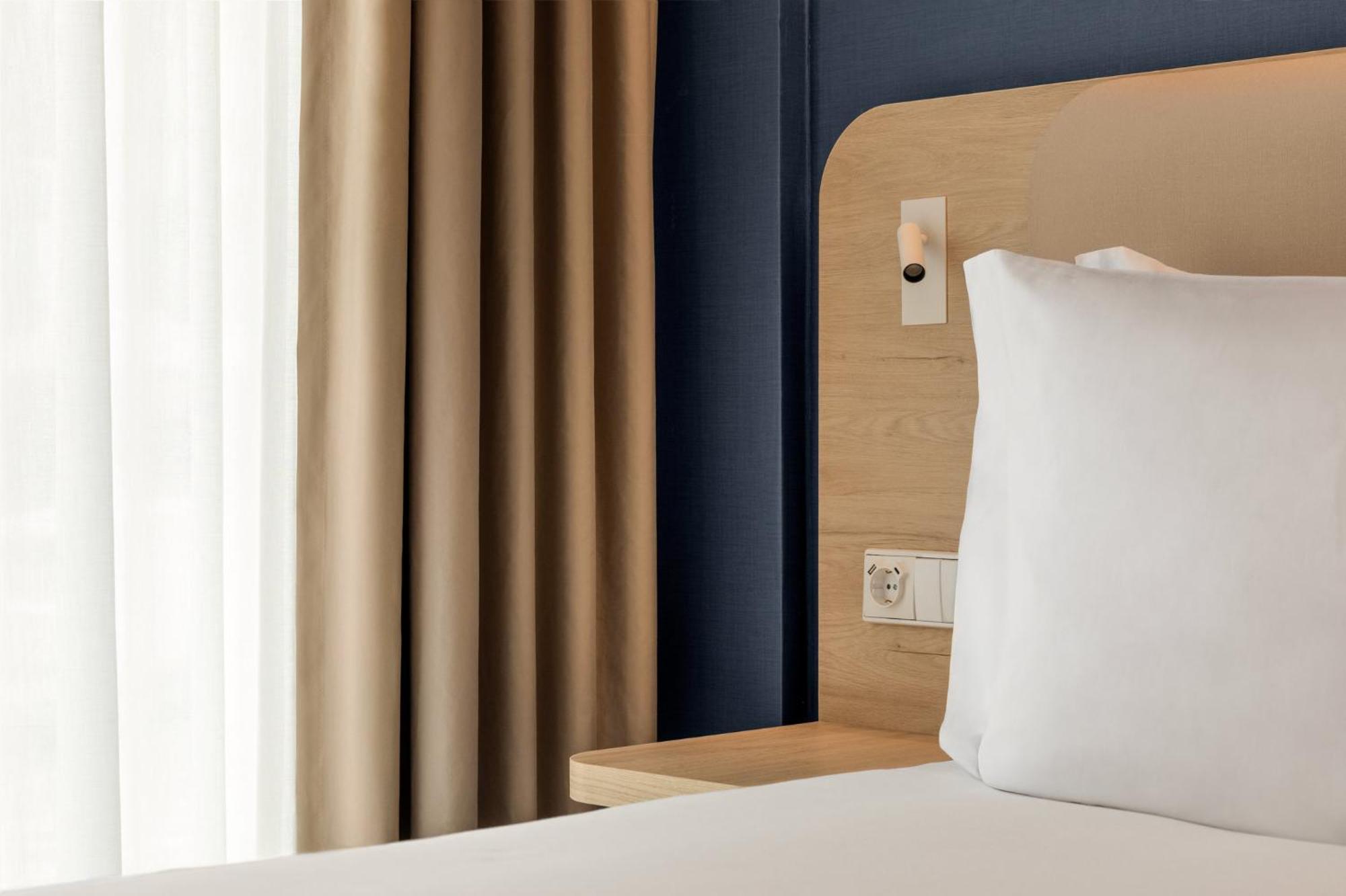 Holiday Inn Express Porto - Boavista By Ihg Exterior foto