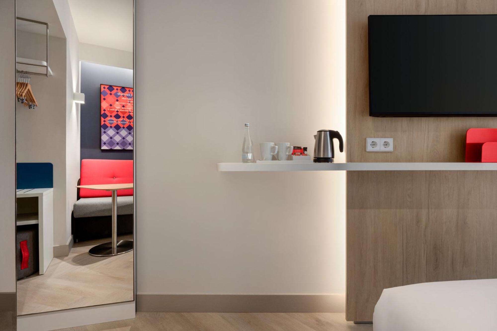 Holiday Inn Express Porto - Boavista By Ihg Exterior foto
